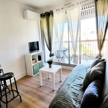 Studio For 3 People Daire Le Grau-du-Roi