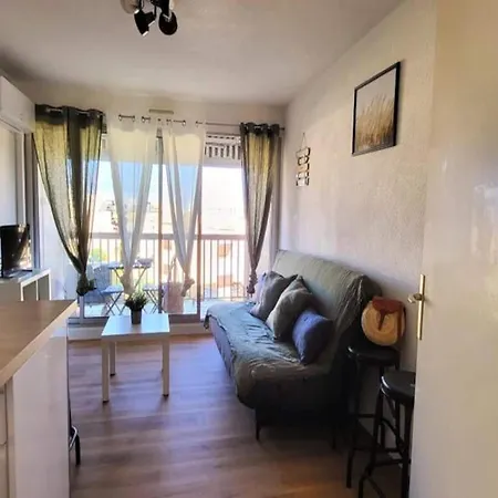 Studio For 3 People *